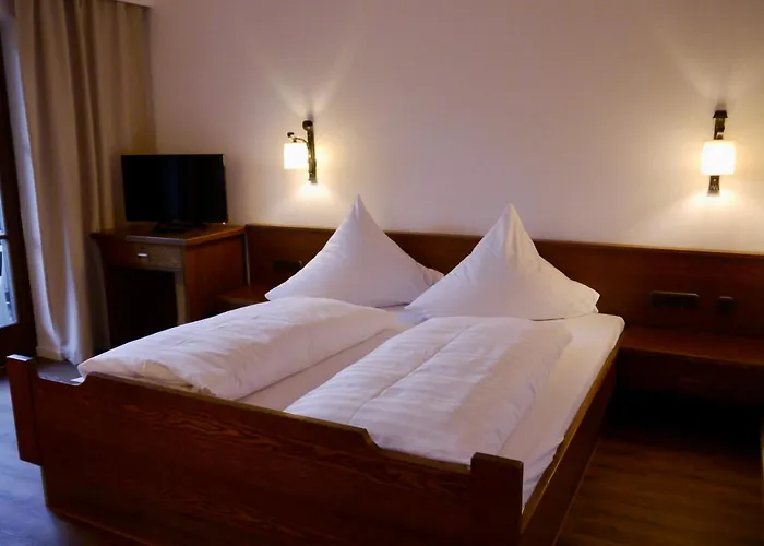 Zur Alten Post Otel